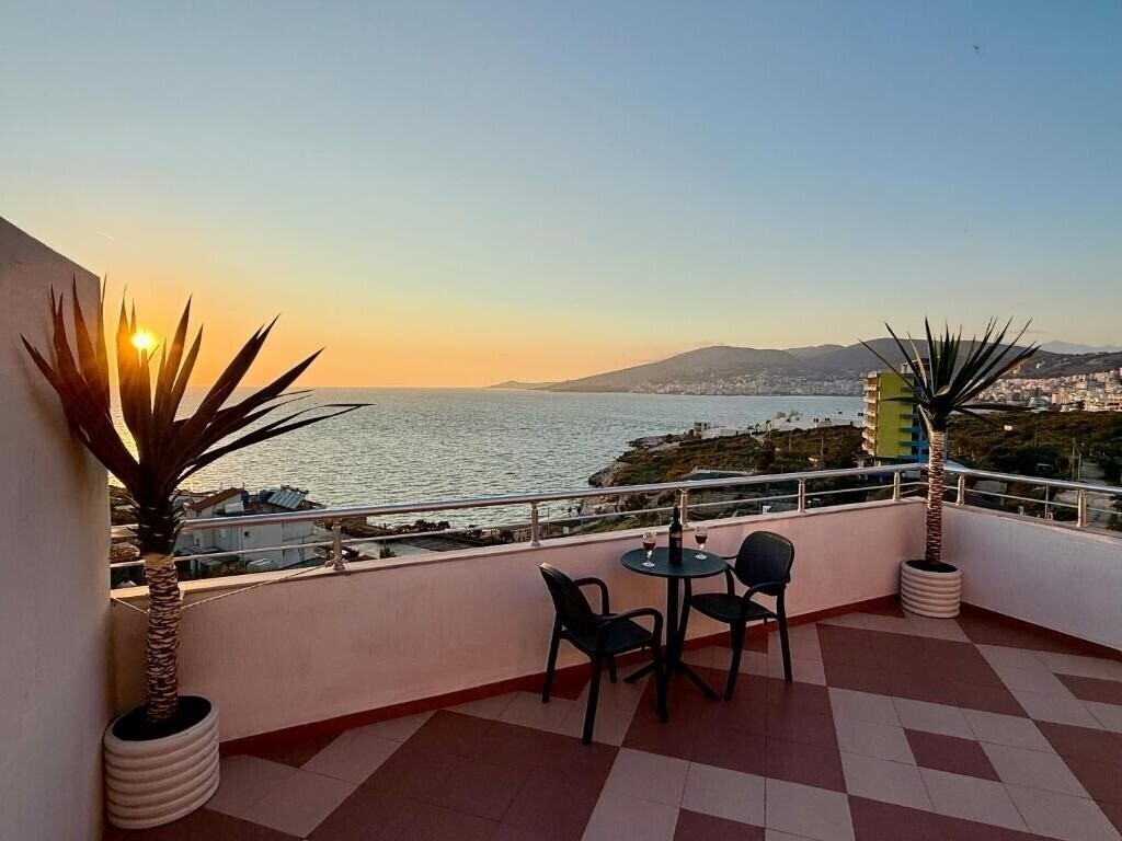 Отель Apartments Vila Ardi 3*