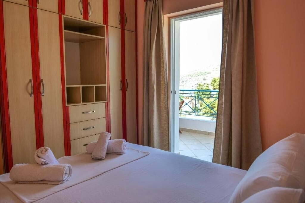 Фото Miracle Apartments 3*