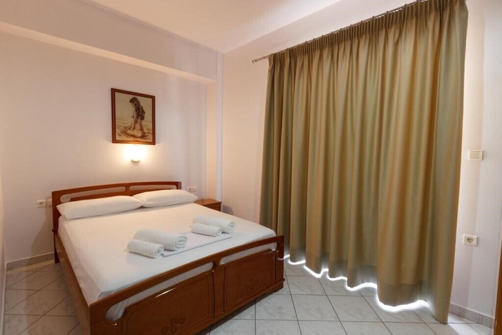 Готель Hotel Timi 2*
