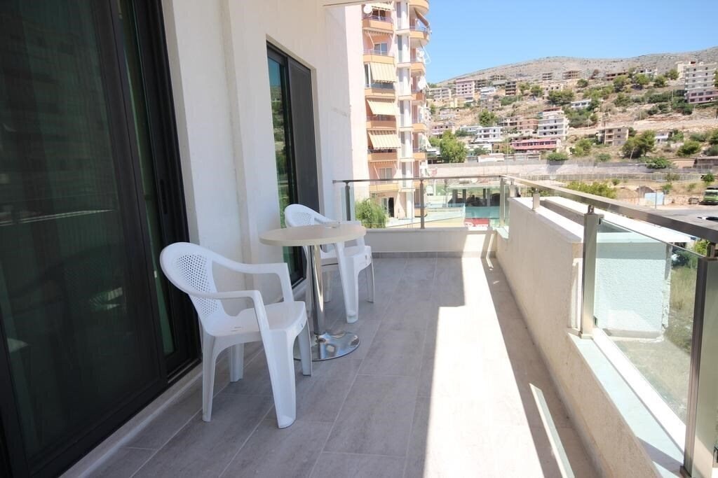 Готель Maksi Apartments апартаменты