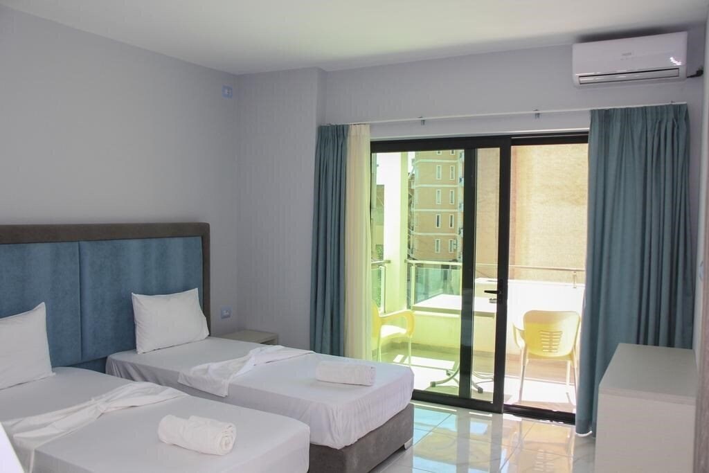 Фото Maksi Apartments апартаменты