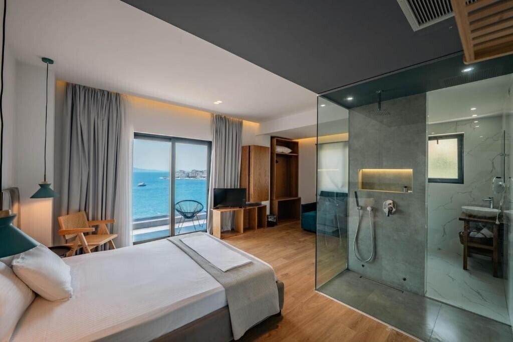 Готель Hotel Kanes 3*
