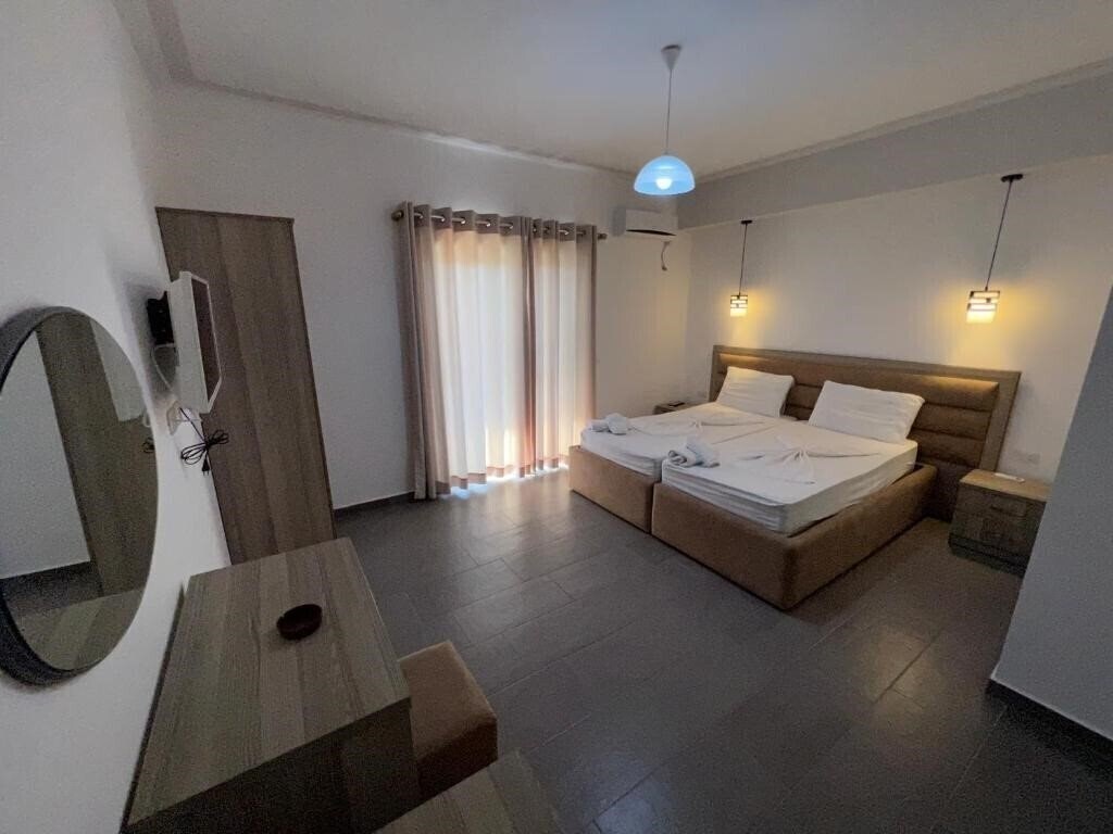 Отель Hotel Irini 2*