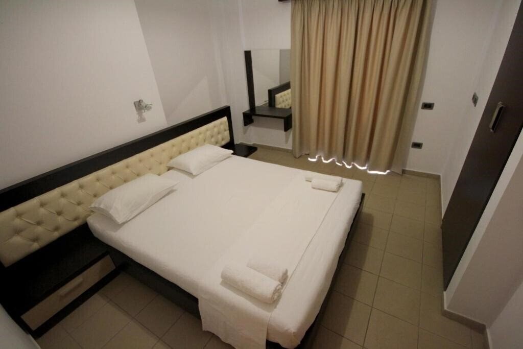 Фотографія Jb 4*