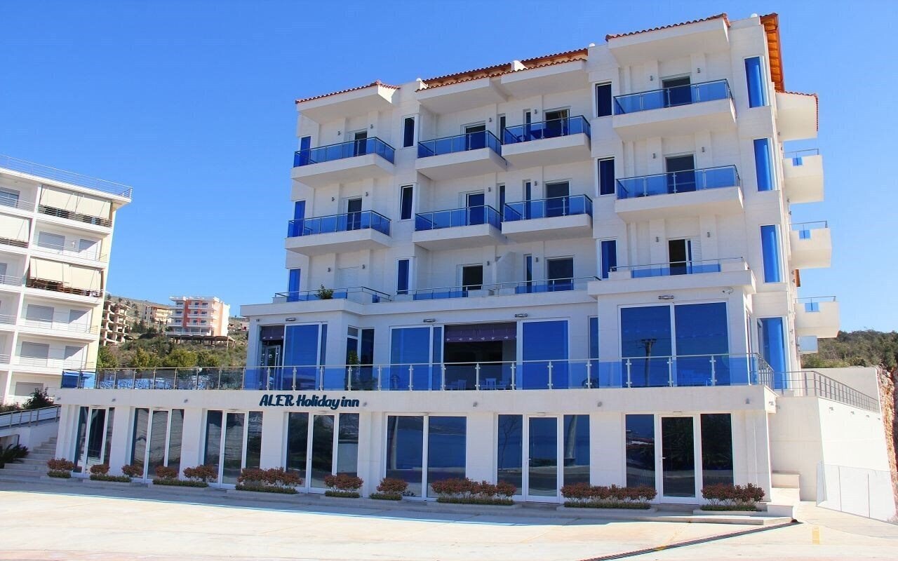 Готель Aler Holiday Inn Saranda 4*
