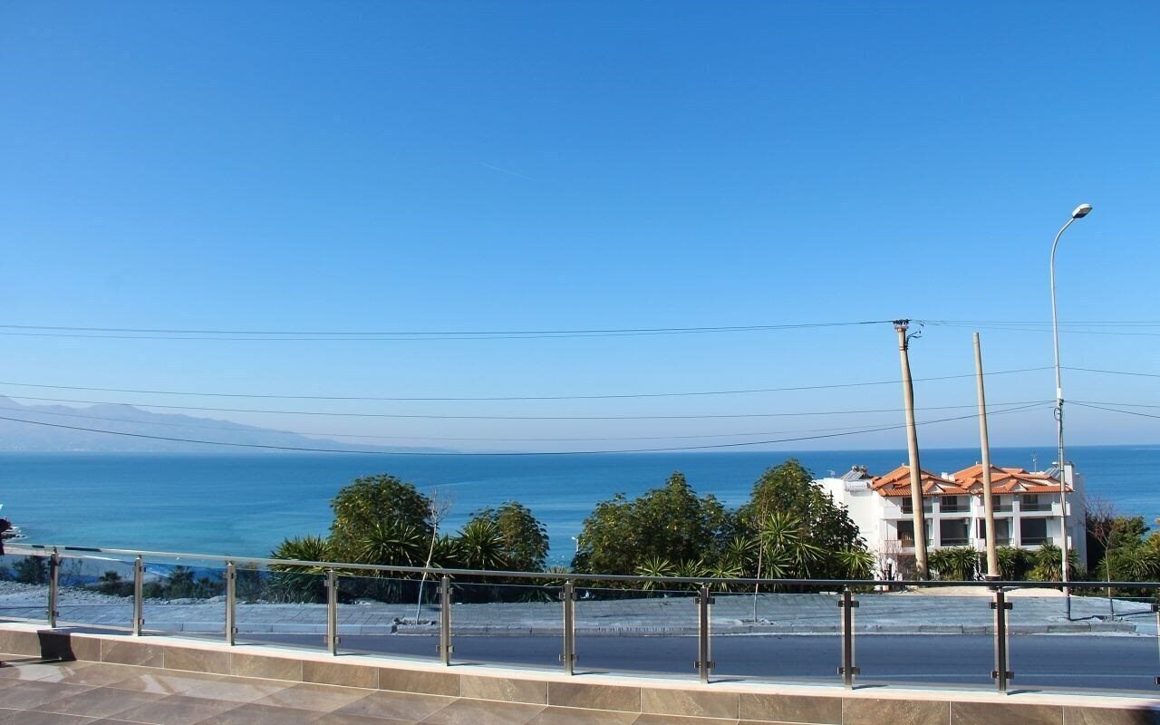 Фотографія Aler Holiday Inn Saranda 4*