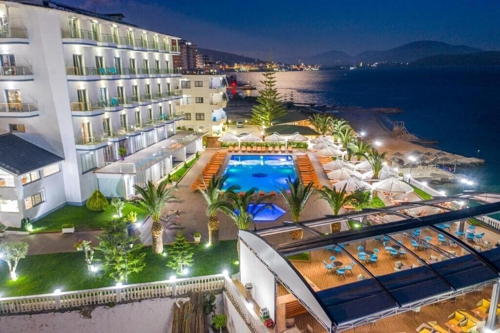 Фотографія Saranda Palace 4*