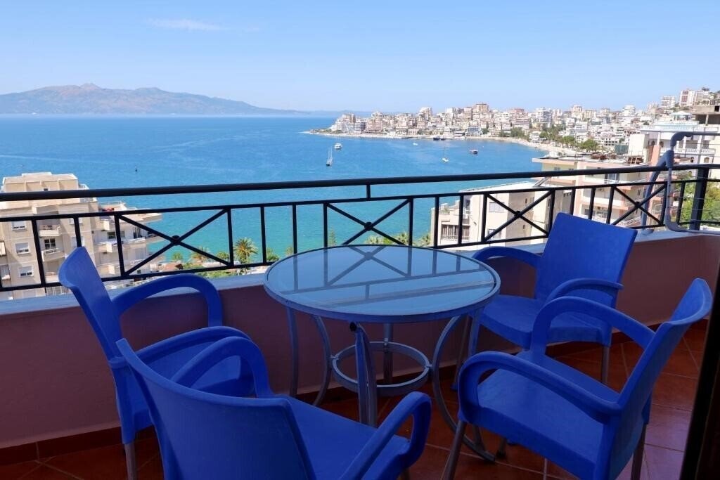 Готель Villa Crystal 3*