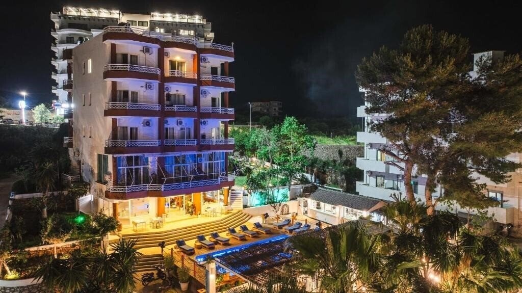 Фотографія Hotel Saranda 3*