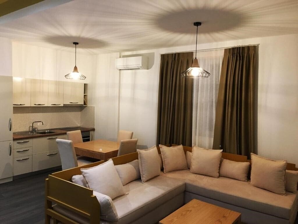 Готель Sunrise Luxury Apartments 3*
