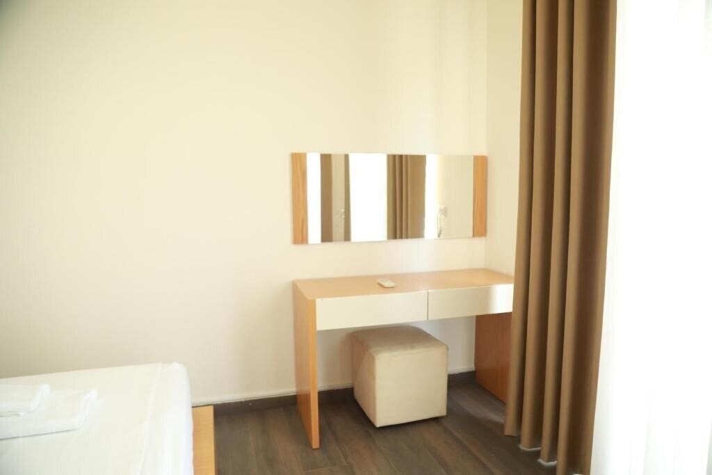 Фотографія Sunrise Luxury Apartments 3*