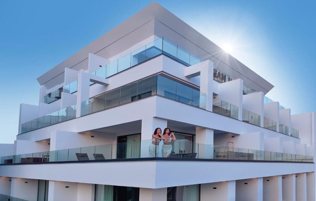 Картинка Dream Hotel Saranda 4*