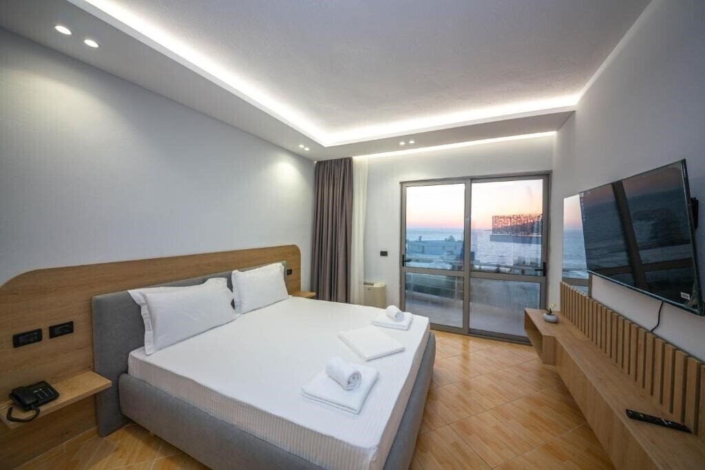 Фото Hotel Sea Breeze 3*