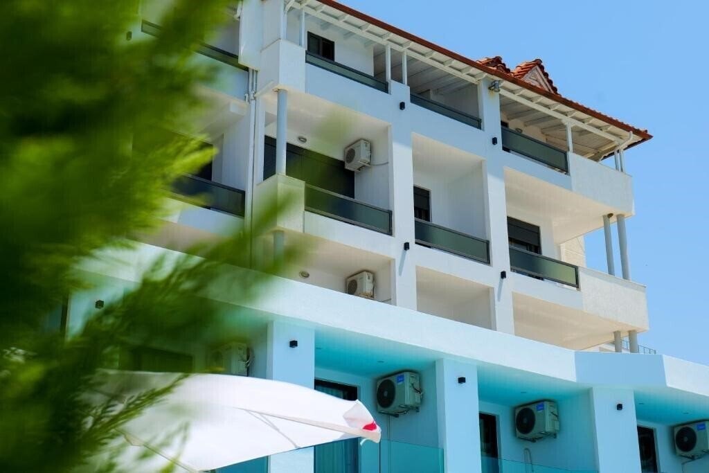 Фотография Hotel Emblem 3*