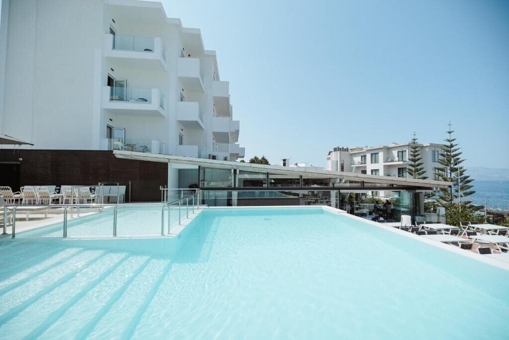 Отель Agimi & S Hotel (ex. Agimi&S, Hotel Agimi Saranda) 4*