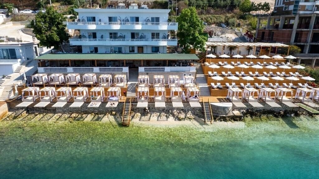 Отель Villa Juna Beach 4*