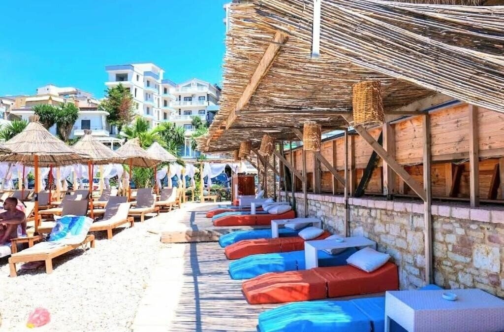 Фото Azure Bay Resort 3*