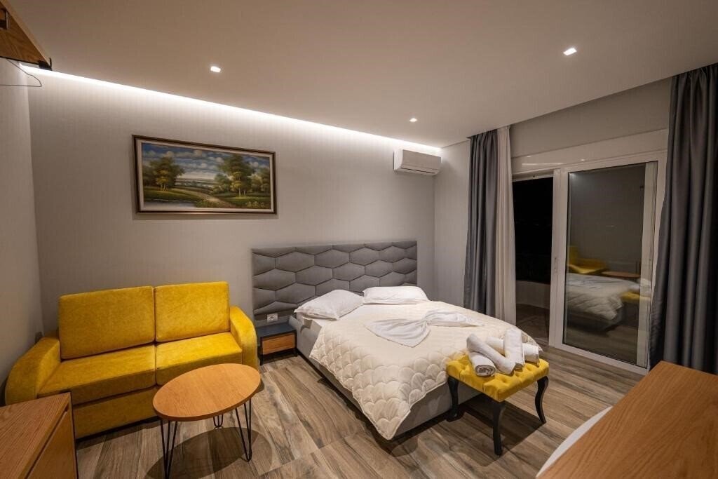 Фотографія Sunkissed Hotel 3*