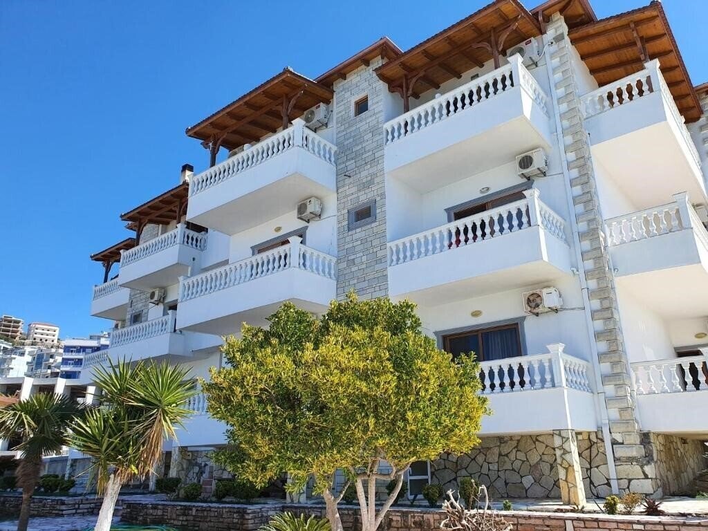 Фото Orchids Hotel 3*