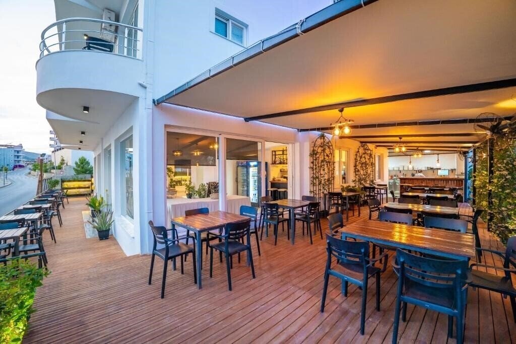 Готель Alnes Hotel 3*