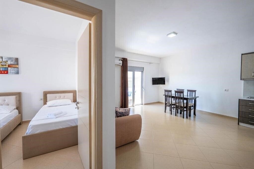 Отель Soleluna Aparthotel 3*