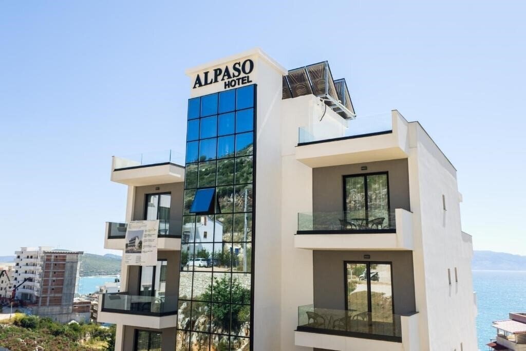 Готель Alpaso Hotel 3*