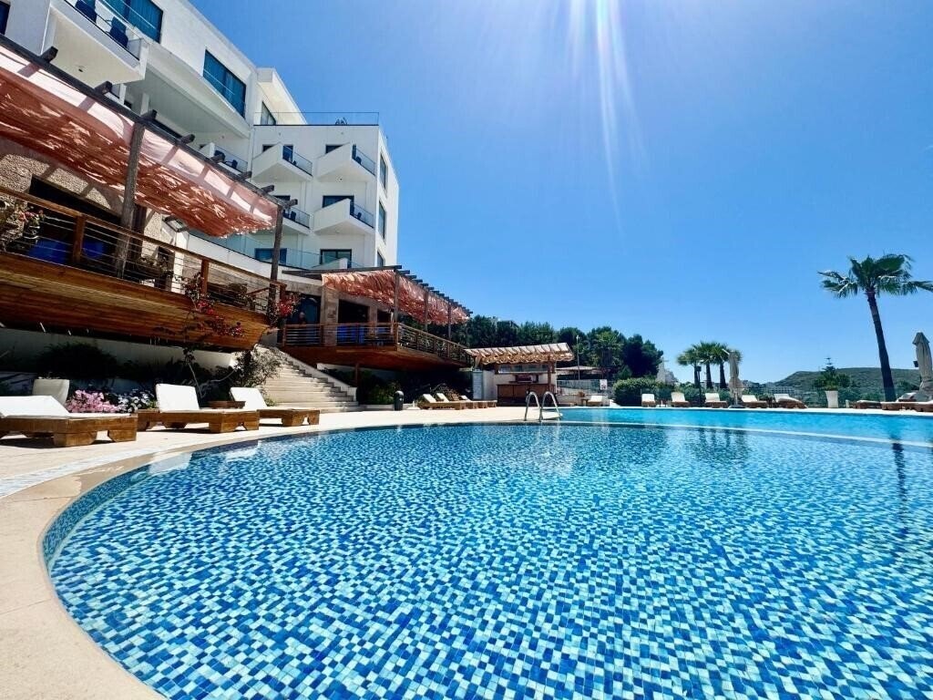 Фотографія Harbour Hotel 4*
