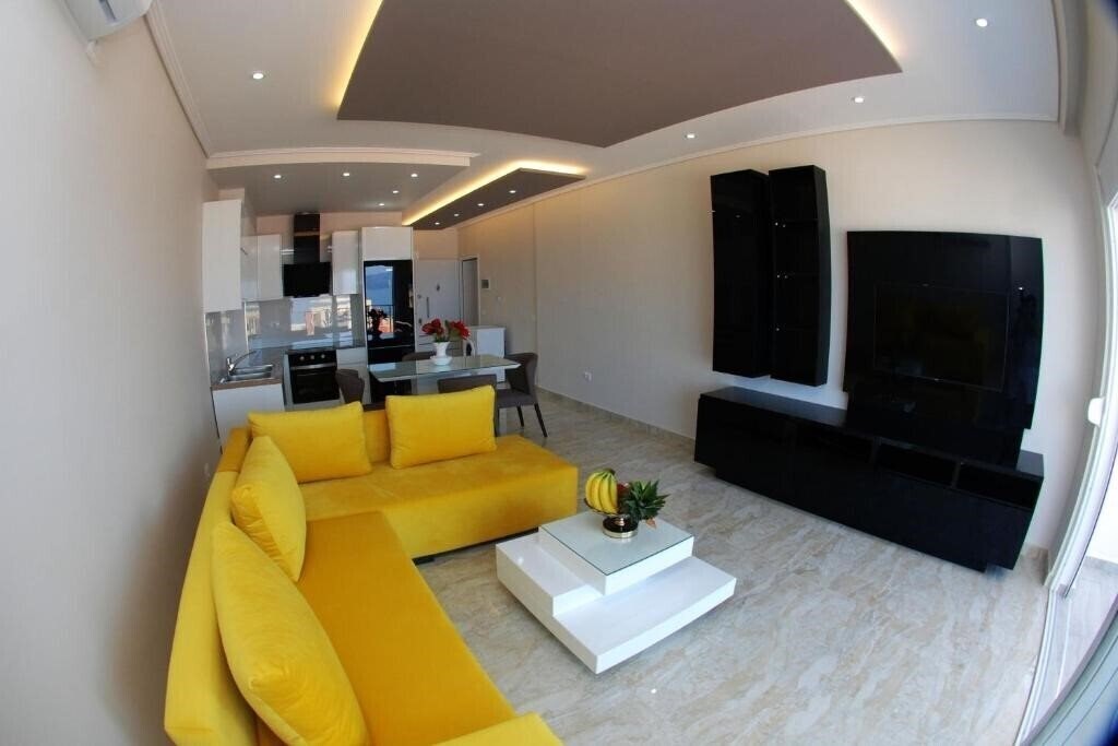 Фото Oceanic Luxury Apartments 4*
