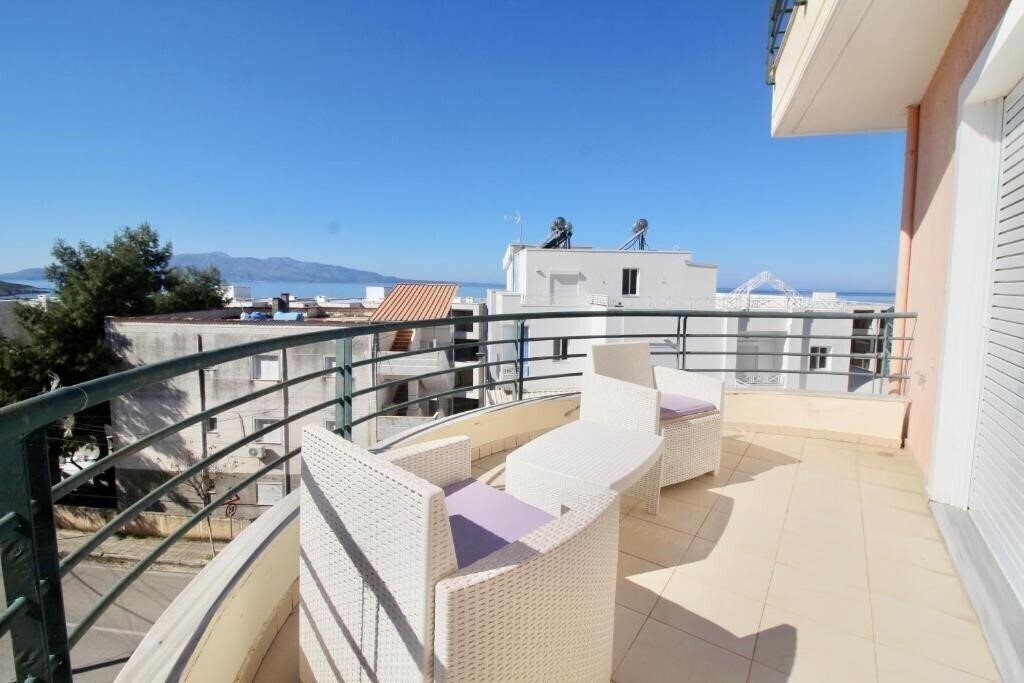 Фотографія AR Apartments by Saranda Hotel 3*