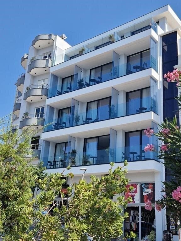Отель Victoria Boutique Hotel 3*
