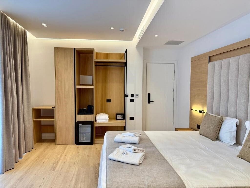 Готель Marisol Hotel 3*