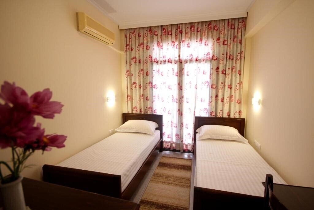 Фото Hotel Ari 3*