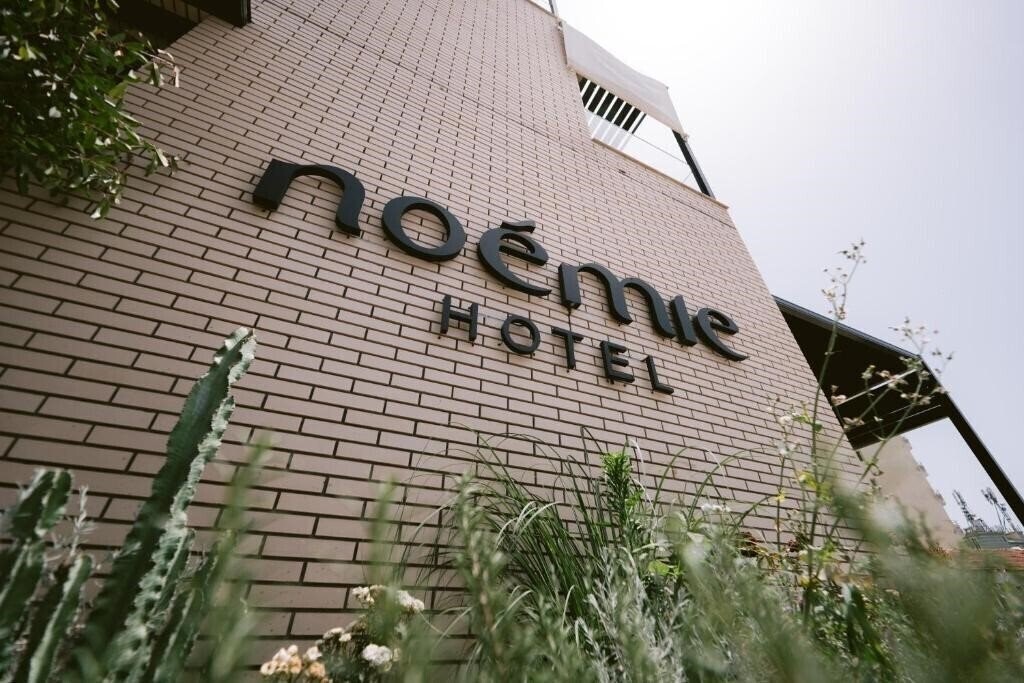 Отель Noemie Hotel 4*