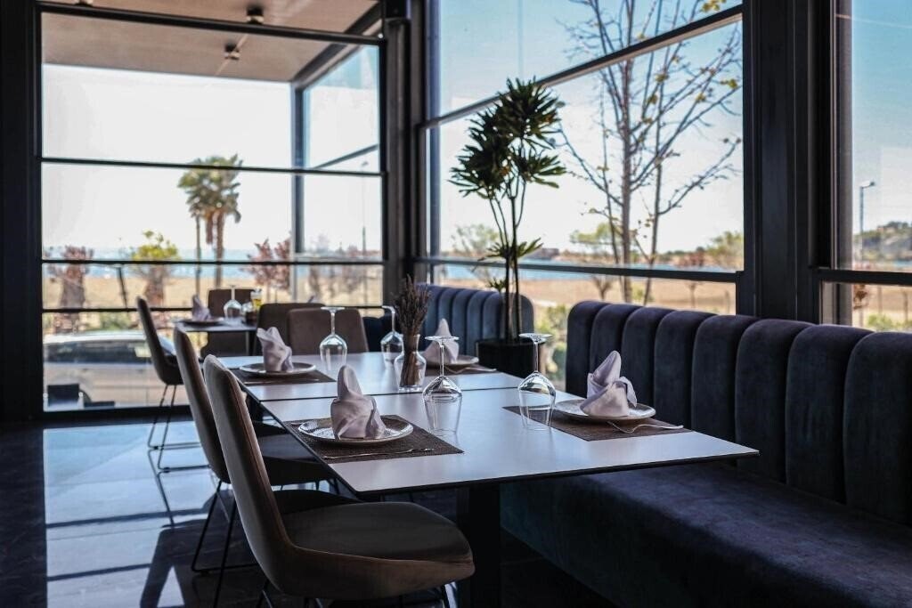 Фото Hotel Frojd 4*