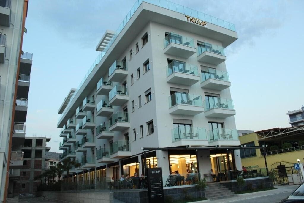 Фотографія Triumf Hotel 4*