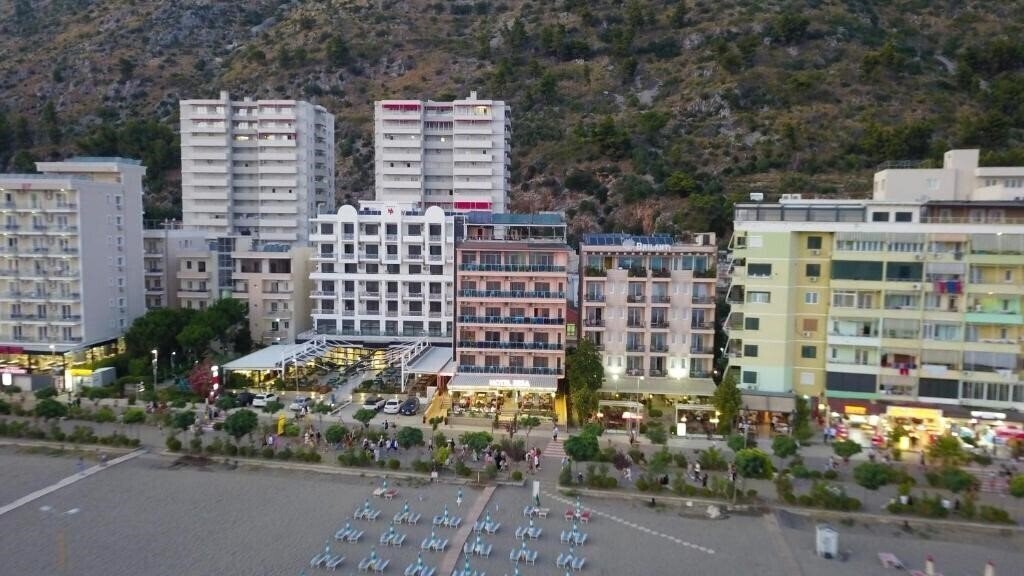 Отель Besa Hotel 3*
