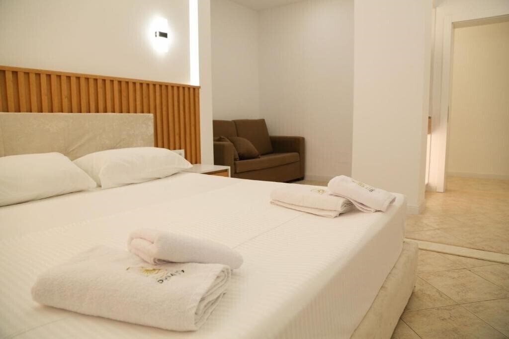 Готель Primus Hotel 3*