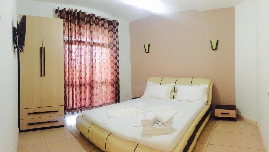 Фото Godija Hotel & Suites 3*