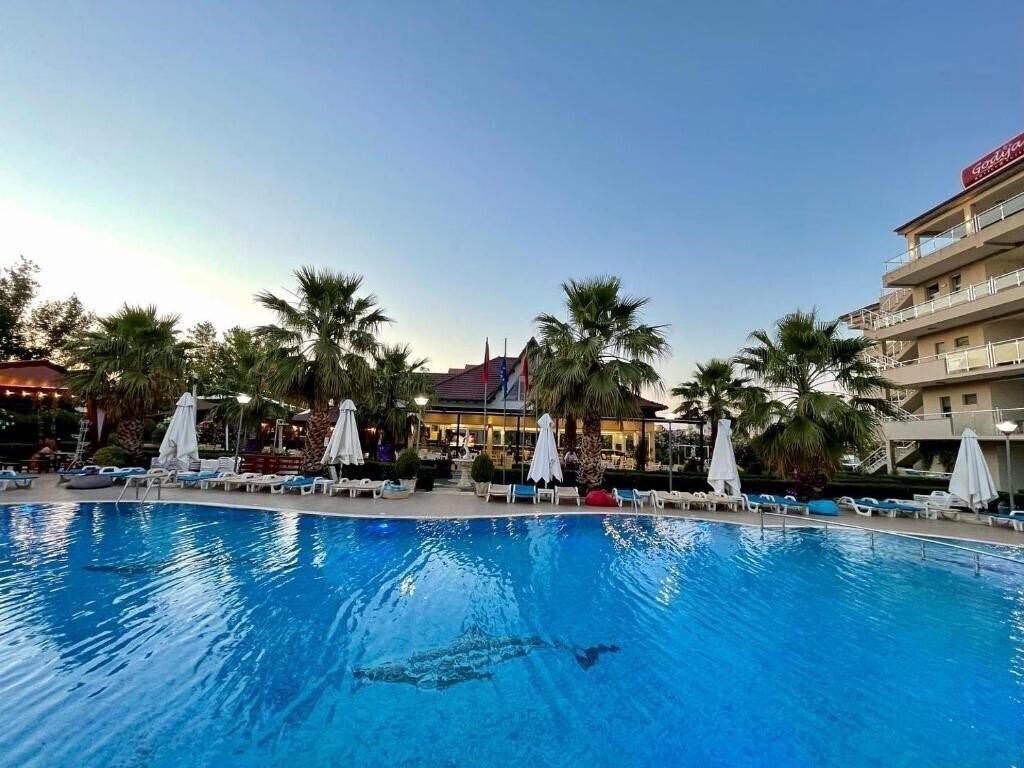 Картинка Godija Hotel & Suites 3*