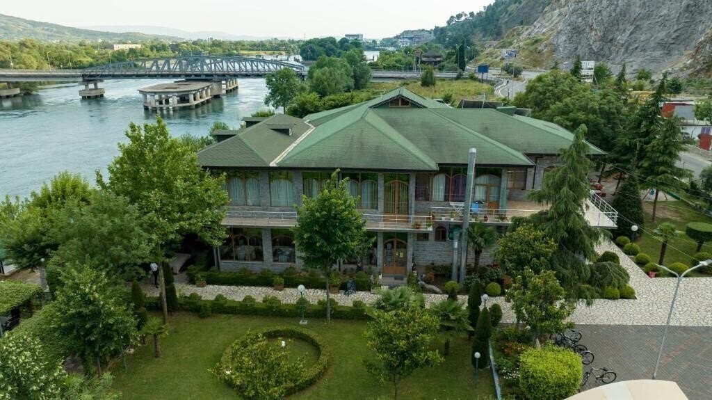 Готель Buna Park Hotel 3*