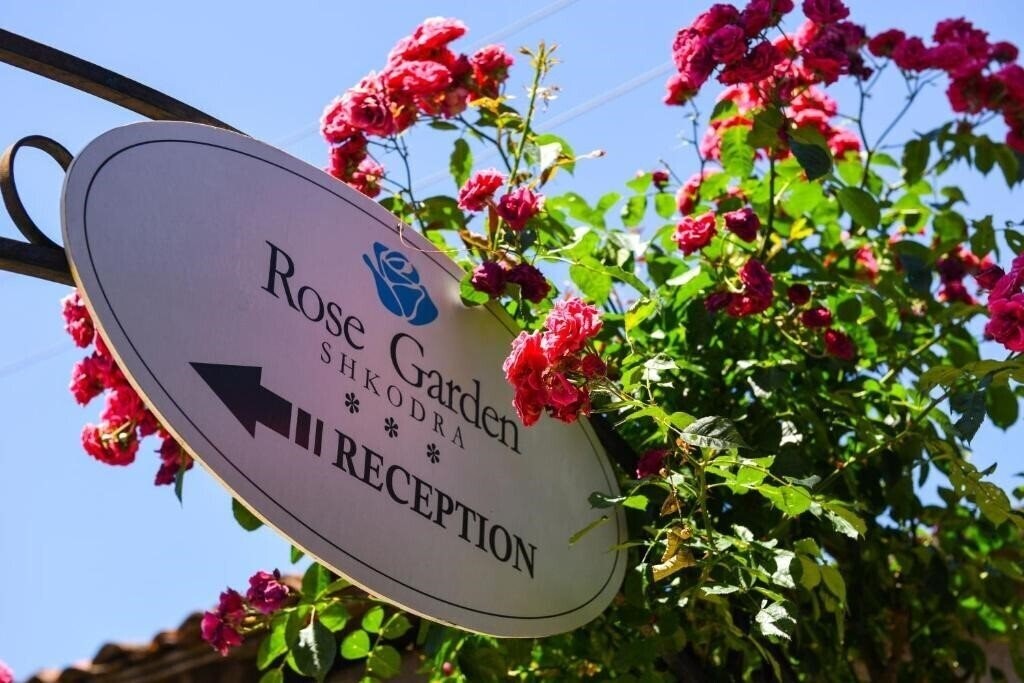 Фотографія Rose Garden Hotel 3*
