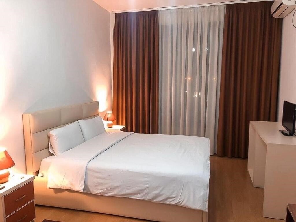 Готель Hotel Argenti Shkoder 3*