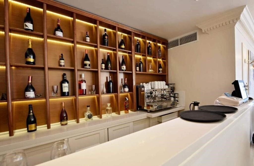 Отель Alis Hotel 4*