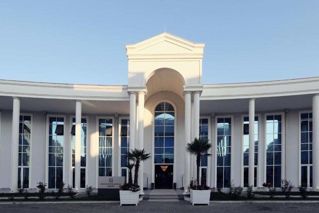 Готель Velipoja Grand Europa Resort Affiliated by Melia 5*