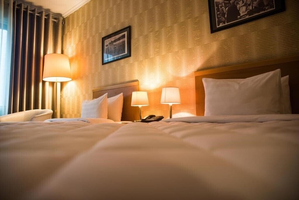 Фото Tirana International Hotel & Conference Centre 4*