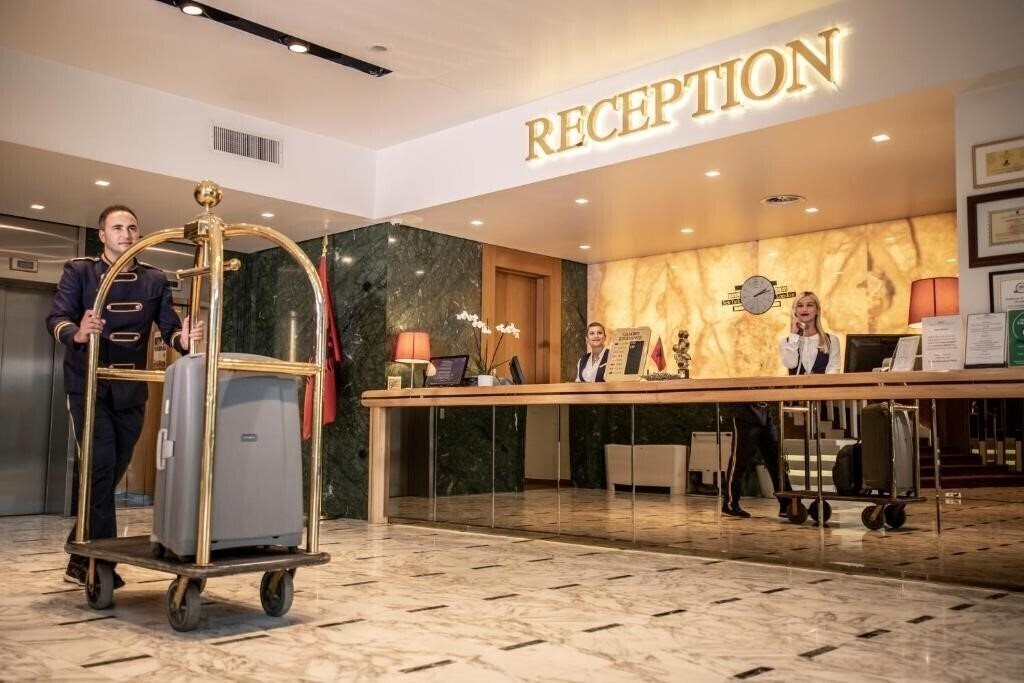 Фотографія Tirana International Hotel & Conference Centre 4*