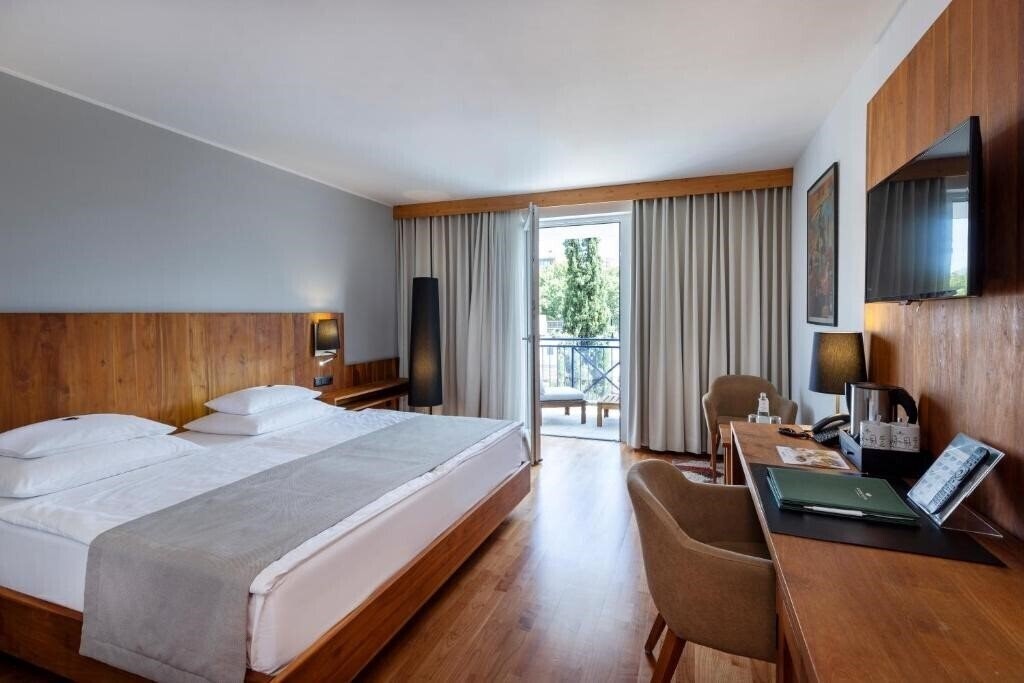 Фото Rogner Hotel Tirana 5*