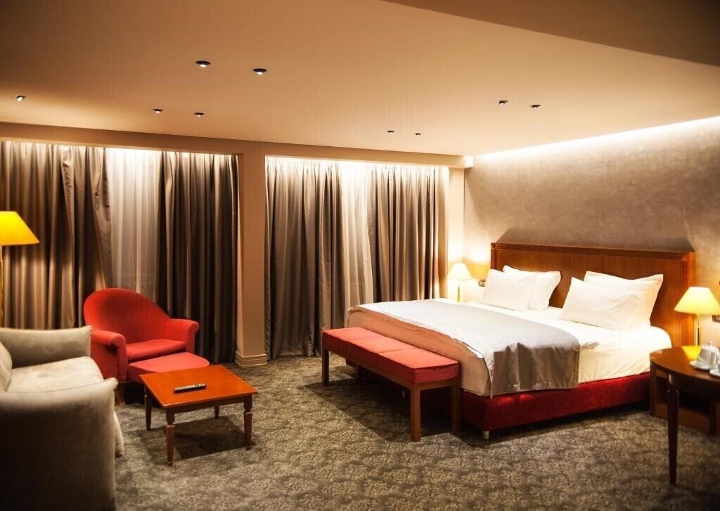 Фото Hotel Mondial 4*