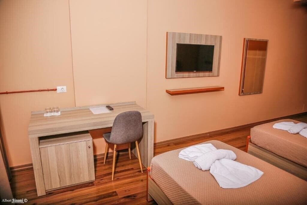 Фотографія Arc Hotel Tirana 3*