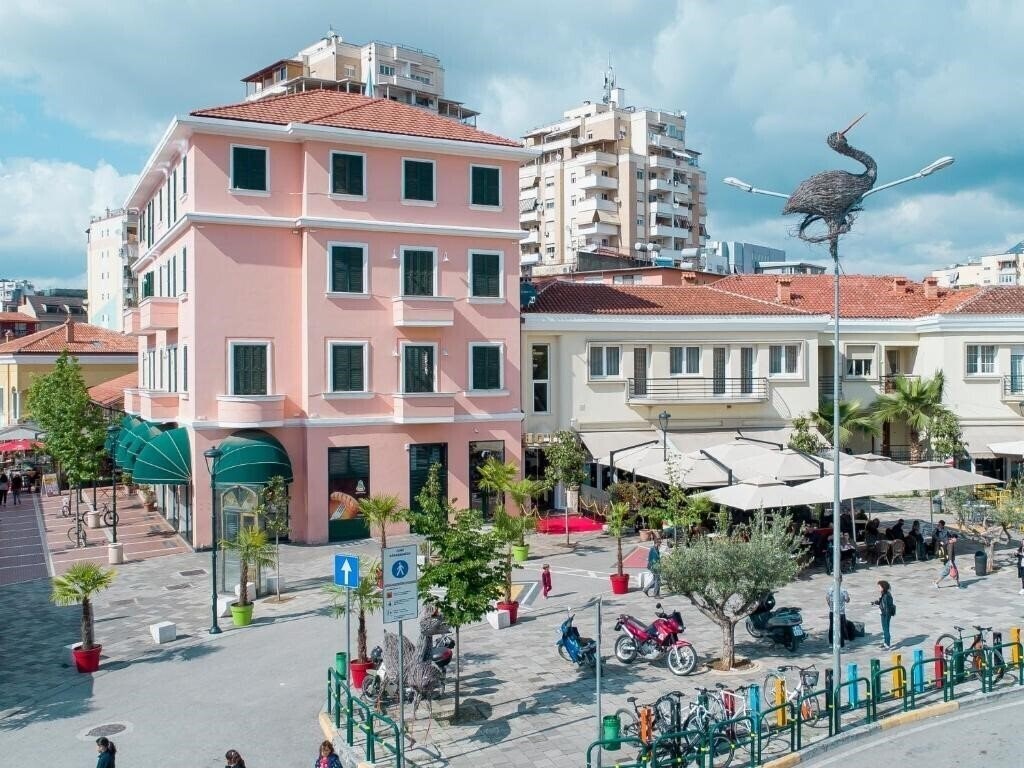 Отель Hotel Boka 4*